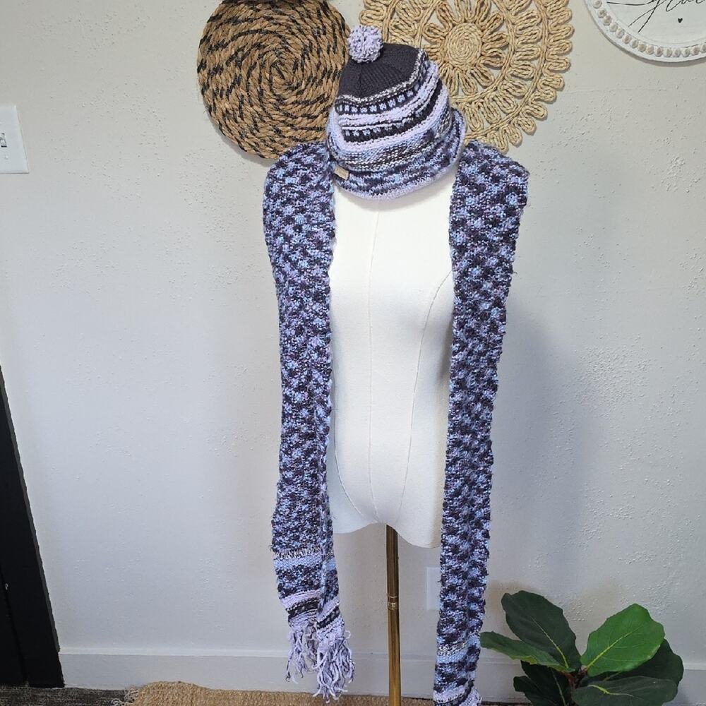 Columbia Purple Lavendar Blue Wool Blend Fleece Knit Scarf & Beanie Hat Set